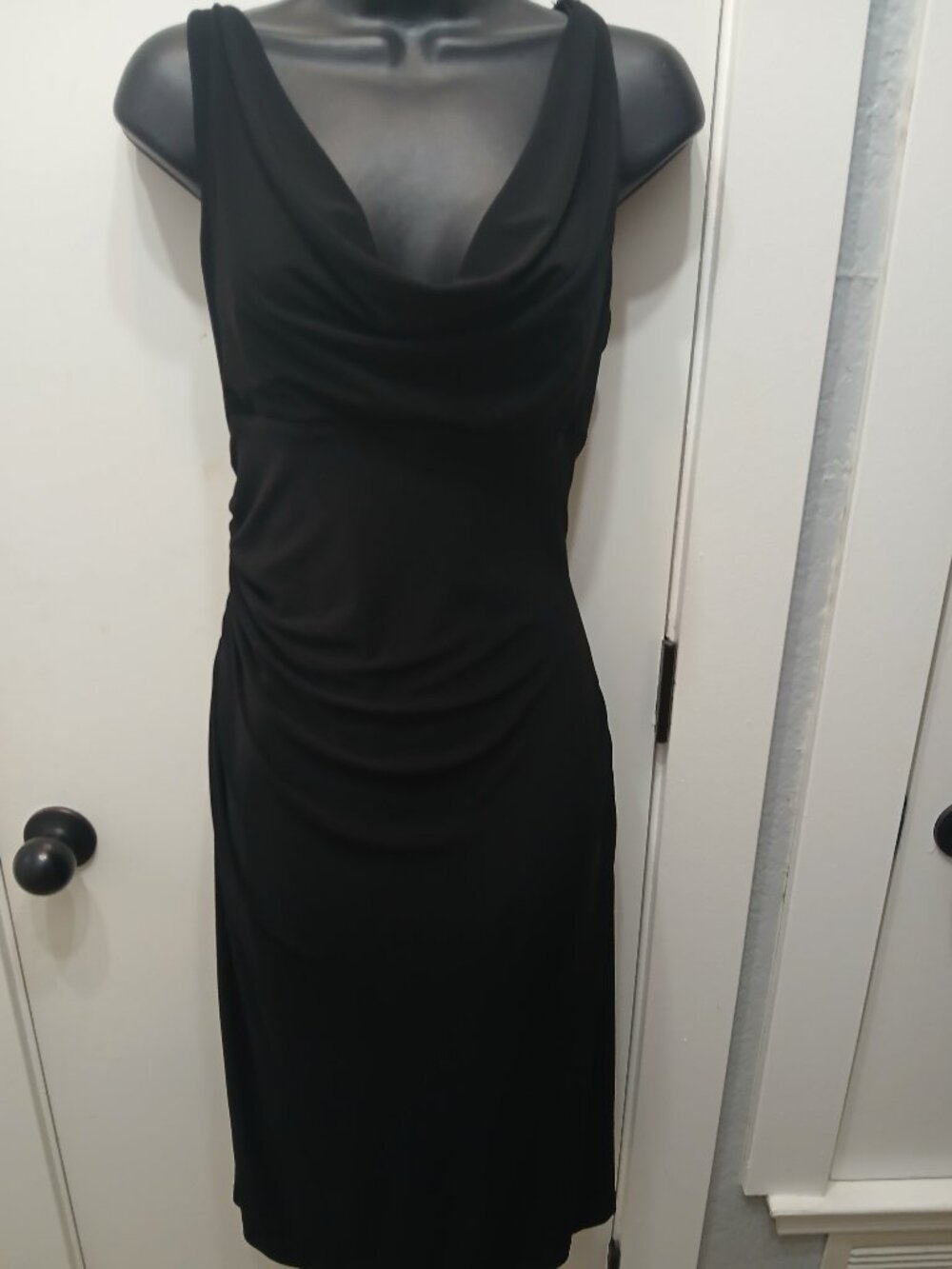 White House Black Market Perfect LBD🖤